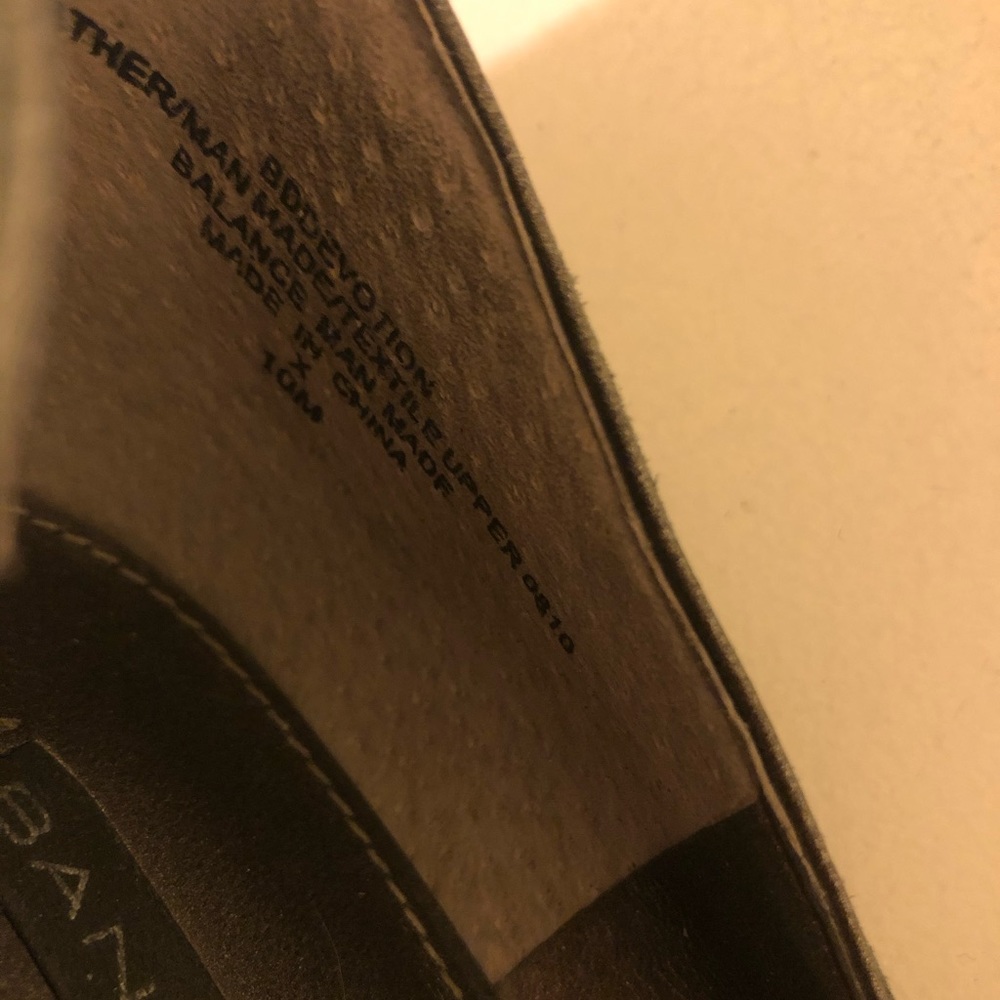 Gray Wedges - image 4